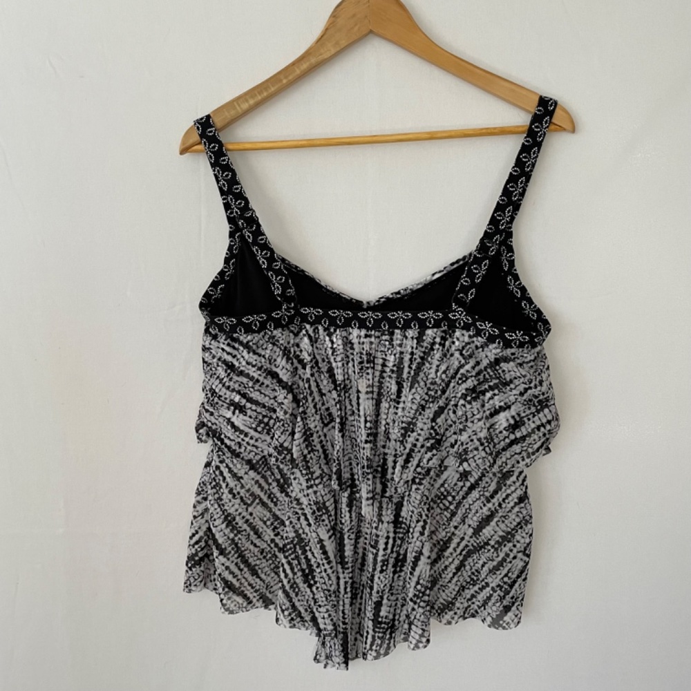 BEACH HOUSE Women's Size 16W Tankini Black White Tiered Ruffles - Picture 4 of 6